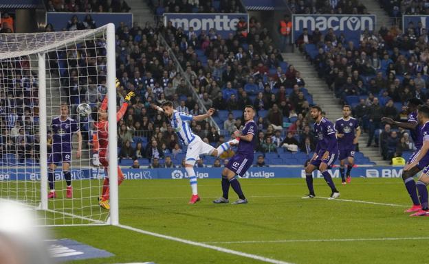 Januzaj cabecea a gol tras una gran jugada colectiva ante el Valladolid. 