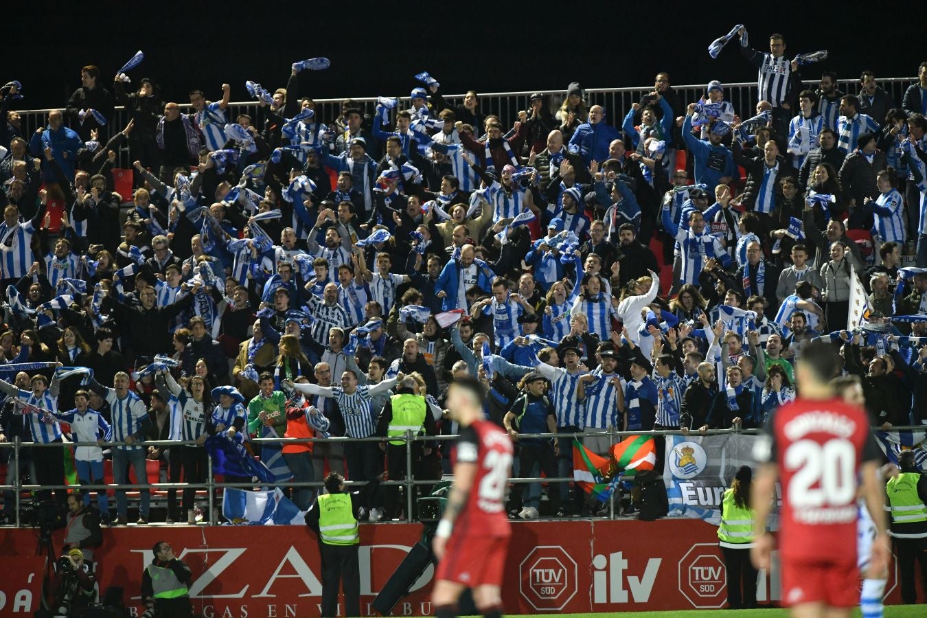 Ambientazo en Anduva para la vuelta de la semifinal de Copa entre Real Sociedad y Mirandés