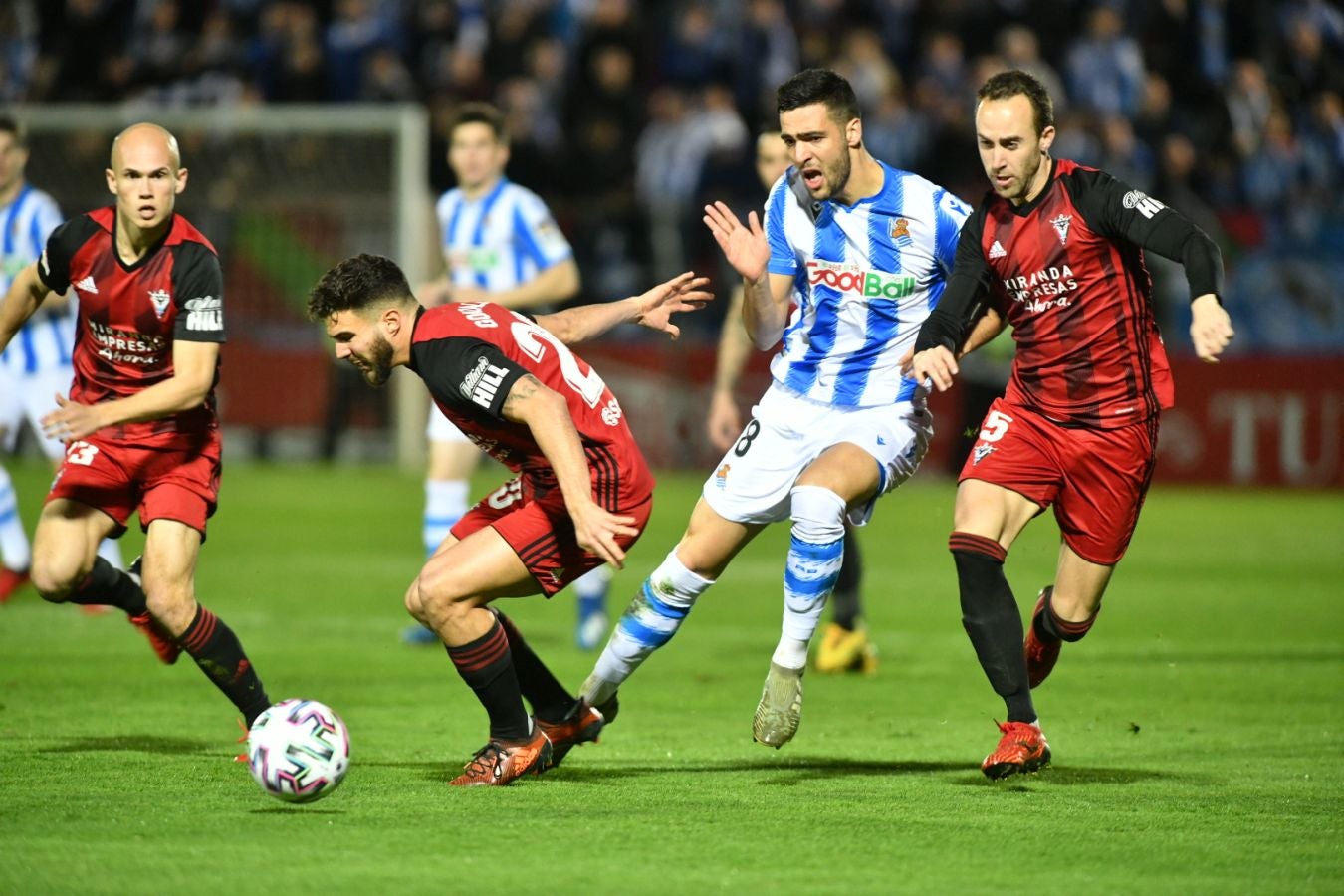 Ambientazo en Anduva para la vuelta de la semifinal de Copa entre Real Sociedad y Mirandés