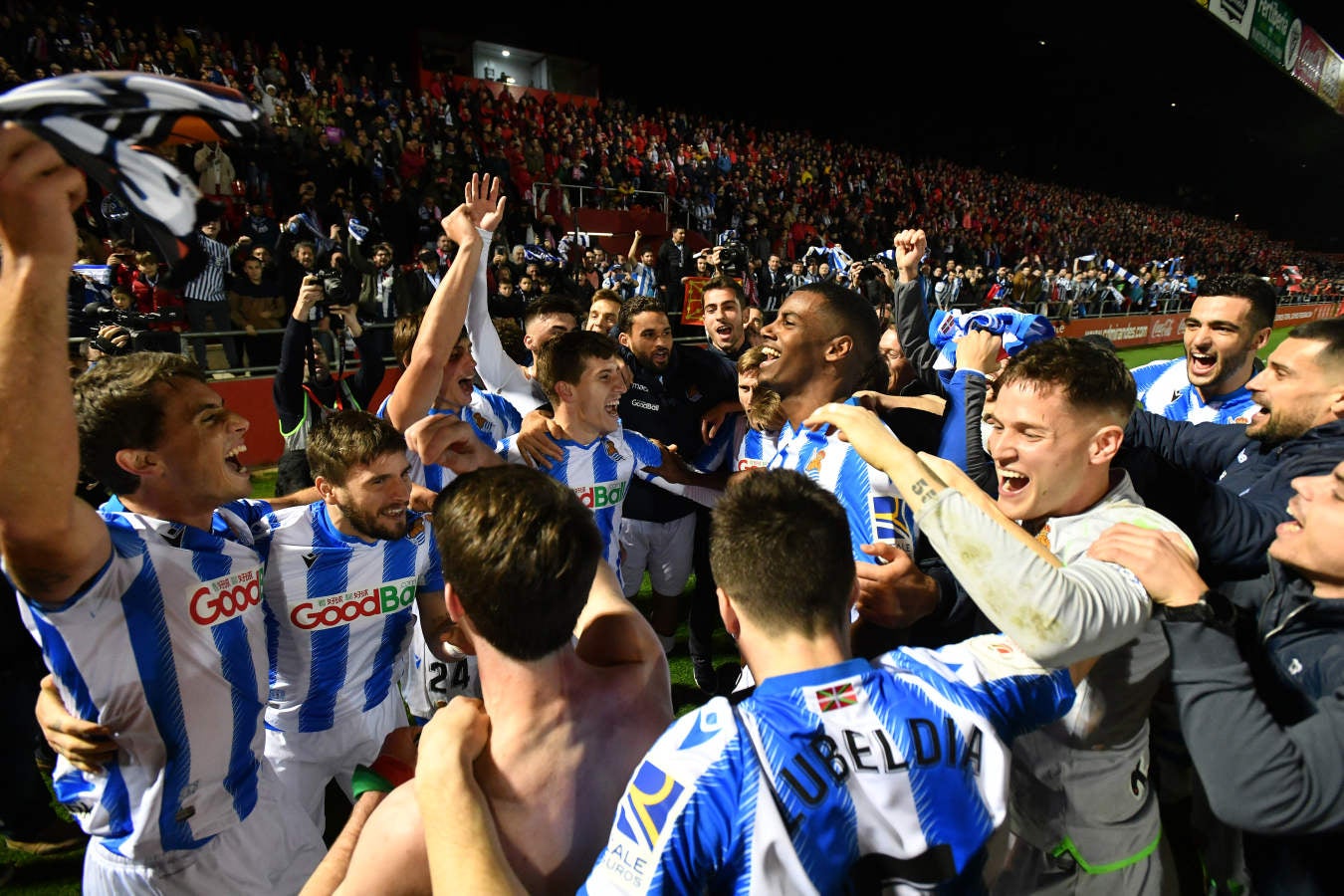 Así ha celebrado la Real Sociedad la victoria que les permitirá jugar 32 años después una final de Copa del Rey