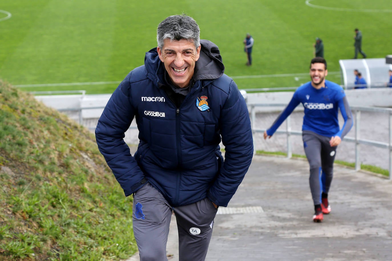 Los jugadores de la Real Sociedad han entrenado este lunes para preparar el derbi de mañana ante el Eibar en Ipurua.