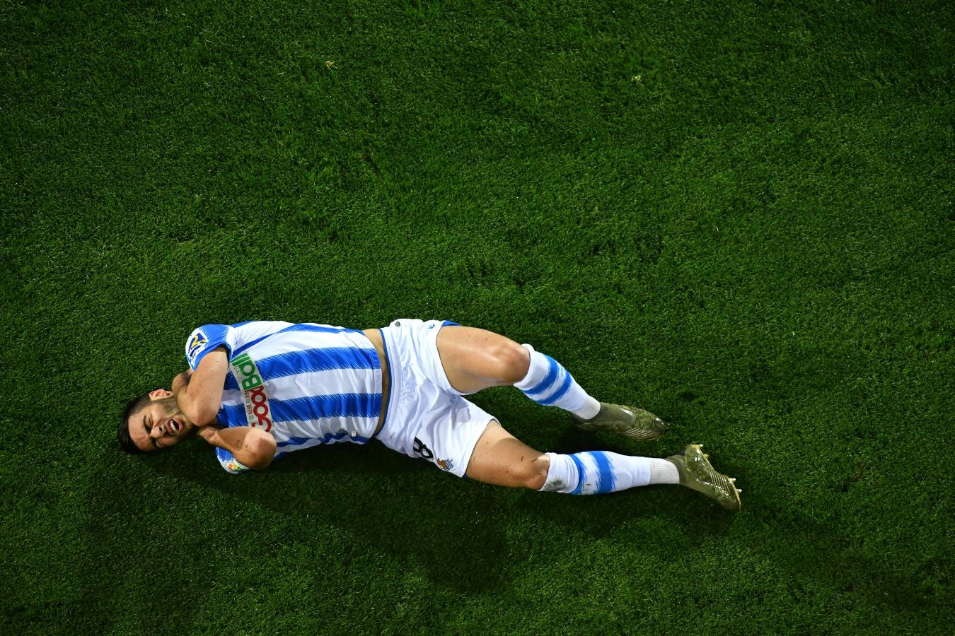 La Real se ha impuesto en el derbi guipuzcoano gracias a los goles de Oyarzabal y Willian José. Charles ha marcado por los armeros