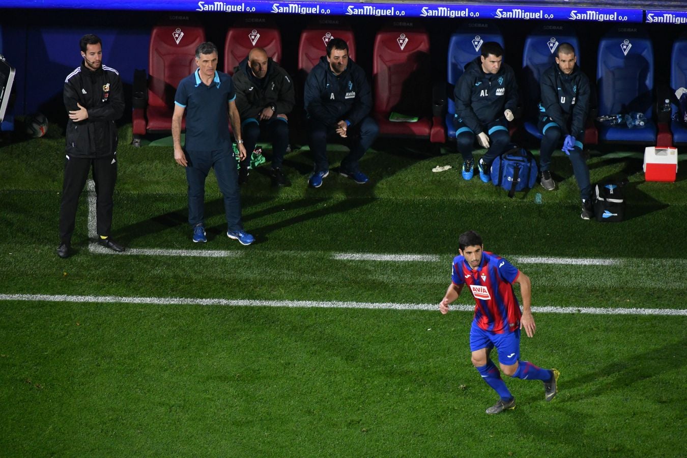 La Real se ha impuesto en el derbi guipuzcoano gracias a los goles de Oyarzabal y Willian José. Charles ha marcado por los armeros