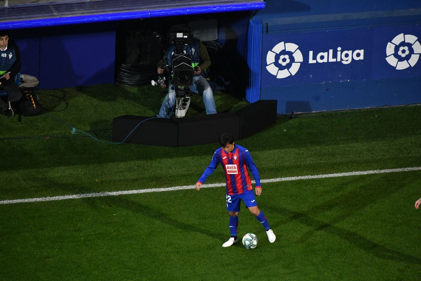 La Real se ha impuesto en el derbi guipuzcoano gracias a los goles de Oyarzabal y Willian José. Charles ha marcado por los armeros