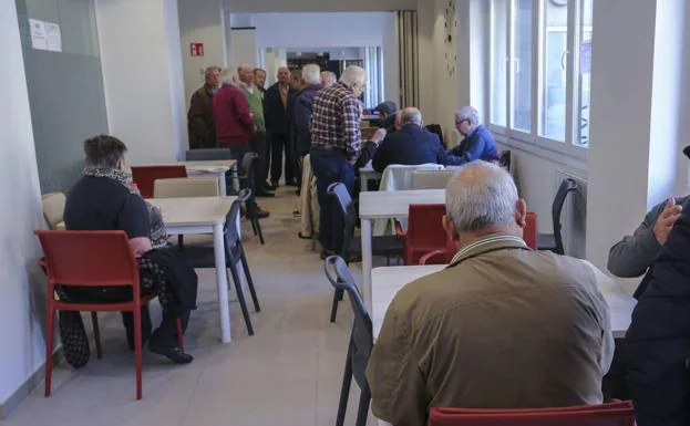 El Ayuntamiento de San Sebastián cierra los Hogares del Jubilado a partir de mañana