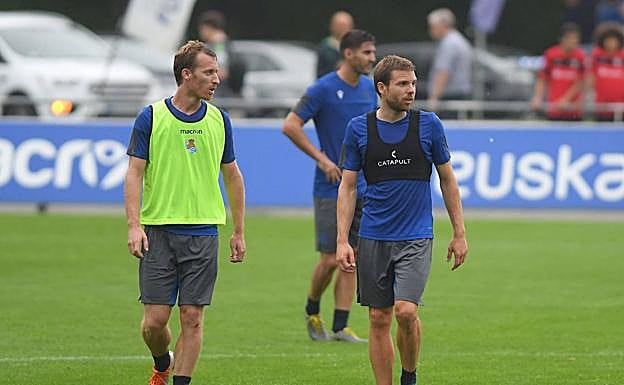 Real Sociedad: Una prórroga para Illarra y Zurutuza