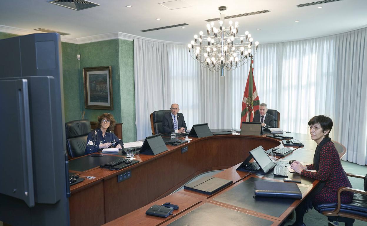 El Consejo de Gobierno solo ha contado hoy con cuatro miembros presenciales. 