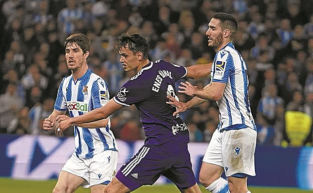 Imagen principal - Equilibrio colectivo en la zona defensiva de la Real Sociedad