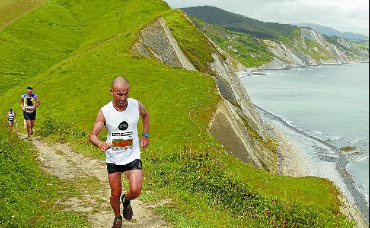 La Zumaia Flysch Trail, valedera para la Copa del Mundo, se aplaza a mayo de 2021