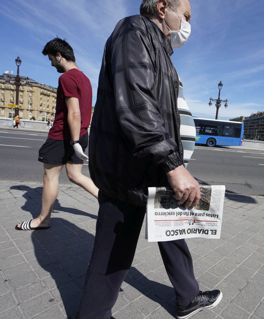 Fotos: Playa, deporte y paseos en San Sebastián