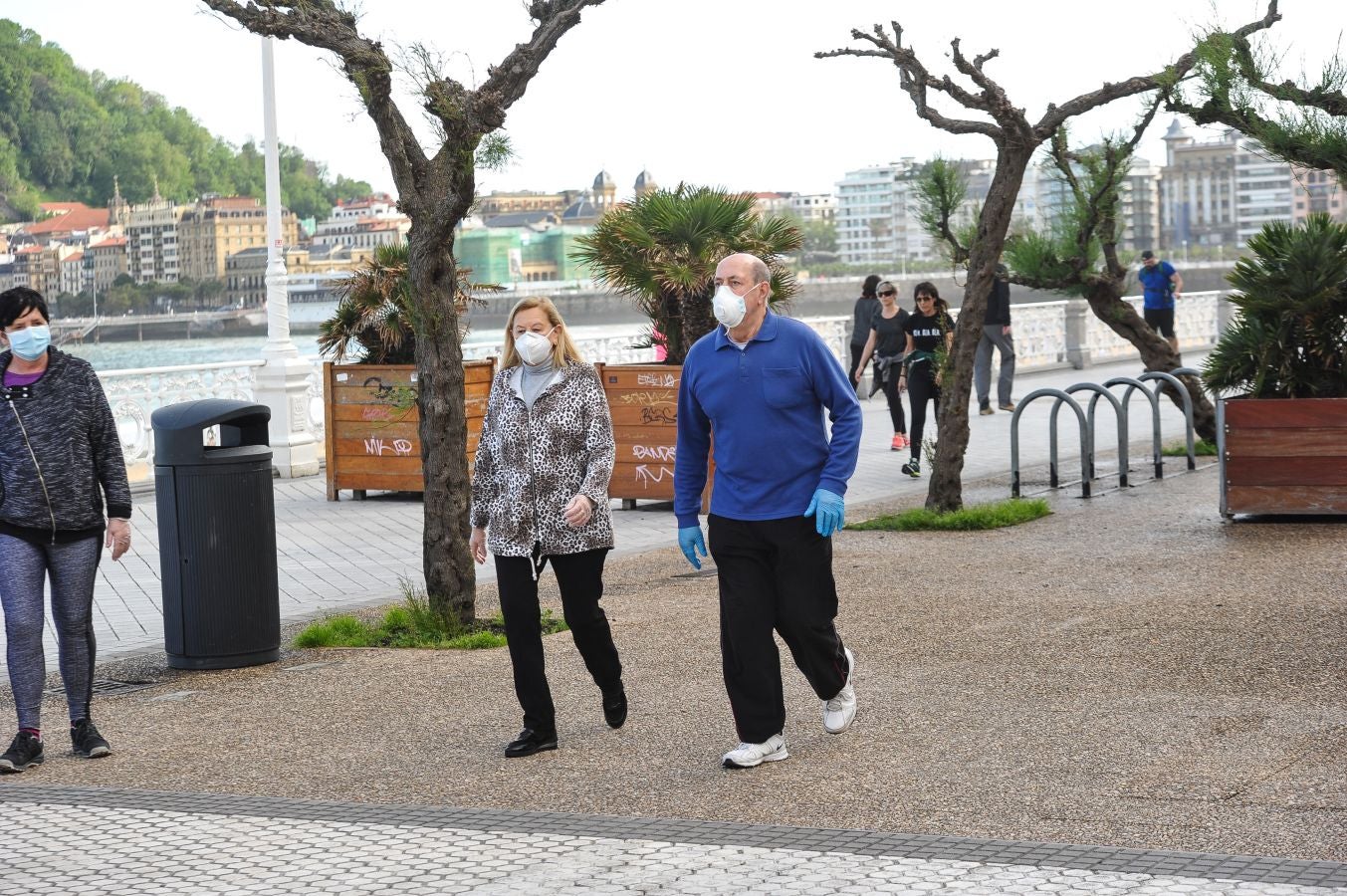 Fotos: Playa, deporte y paseos en San Sebastián