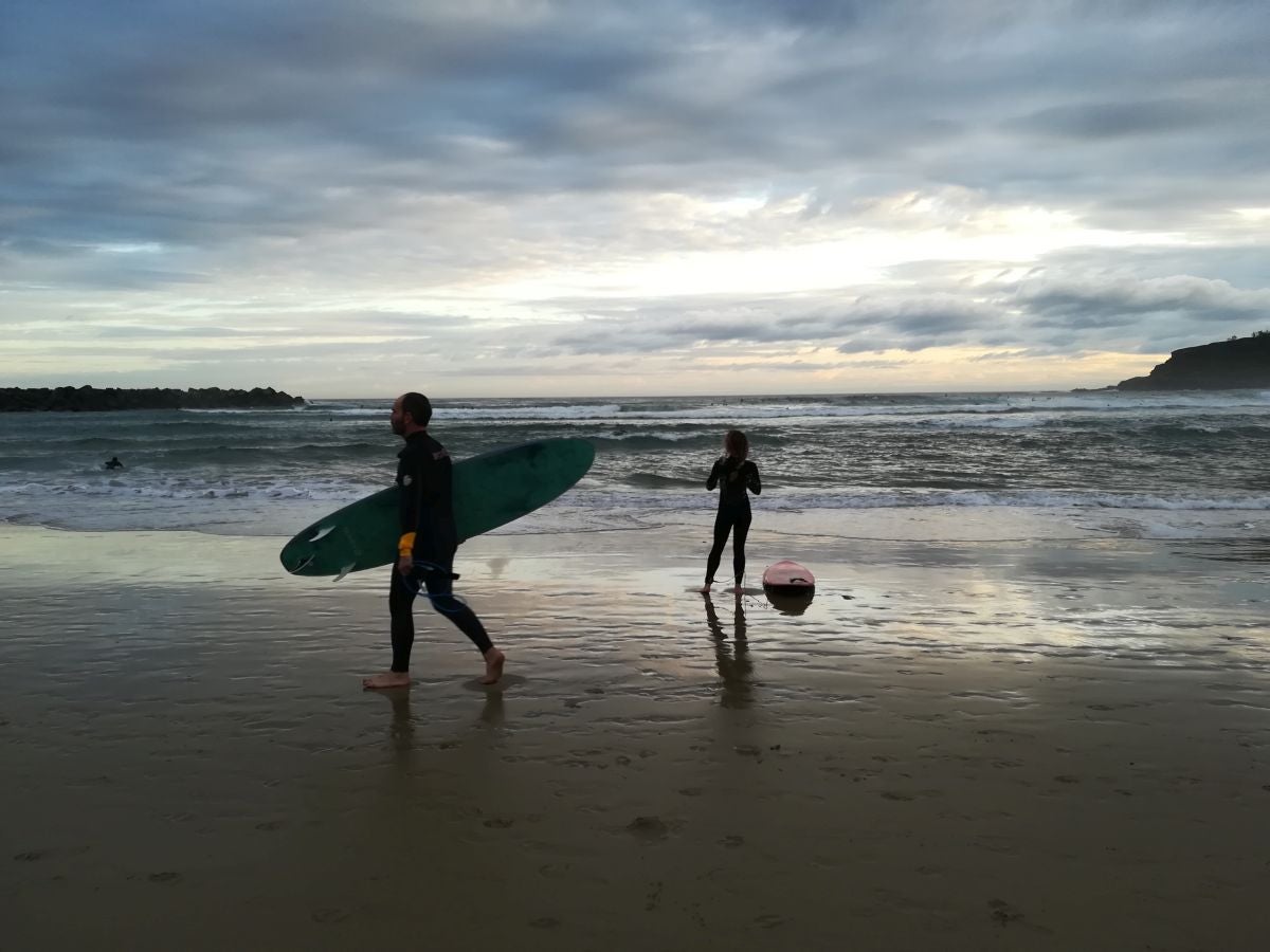 Fotos: Primeros paseos, carreras y olas tras el encierro