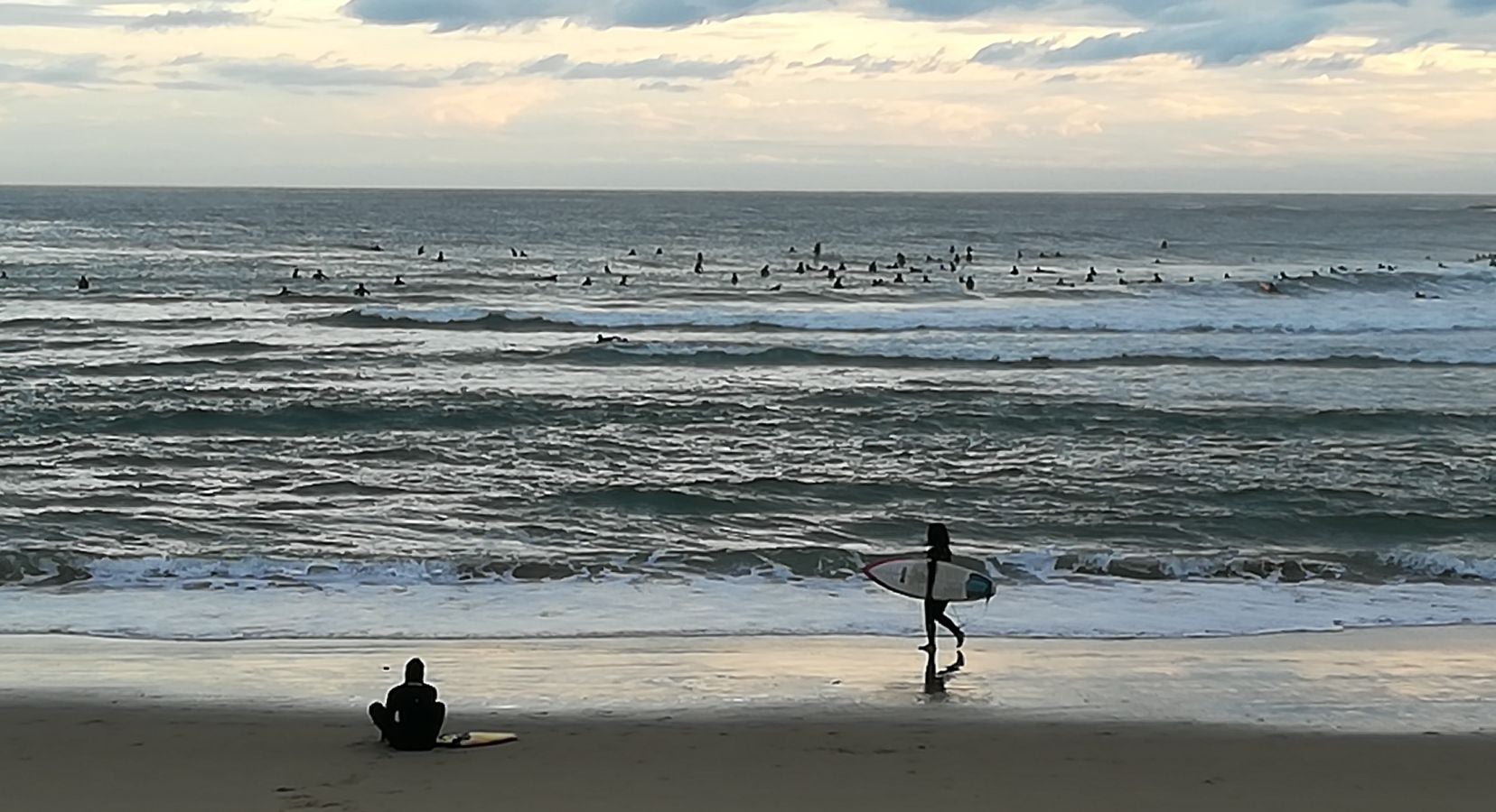 Fotos: Primeros paseos, carreras y olas tras el encierro