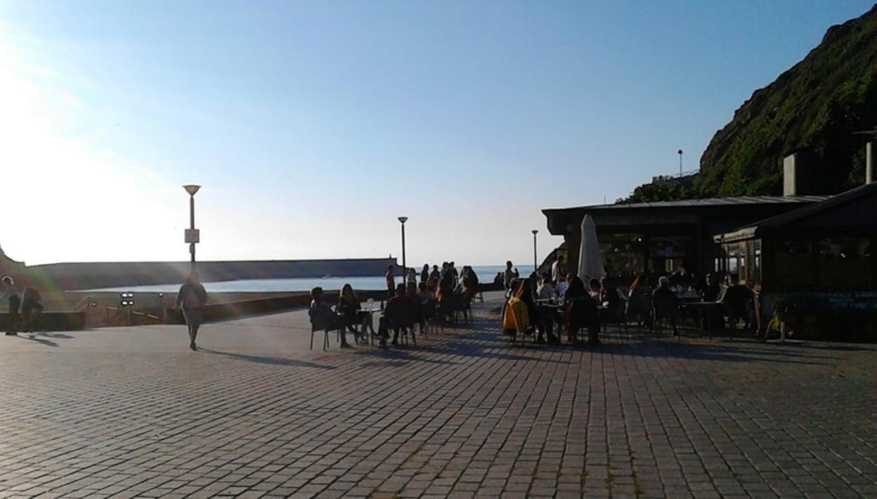 Hondartza inguruko txiringitoak berriro zabalik dira. 