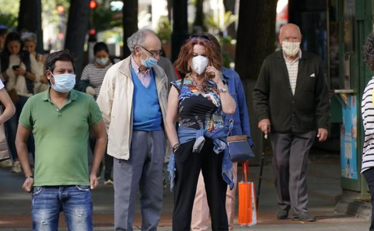 ¿Dónde es obligatorio usar las mascarillas? ¿Me pueden multar si salgo a la calle sin ellas?