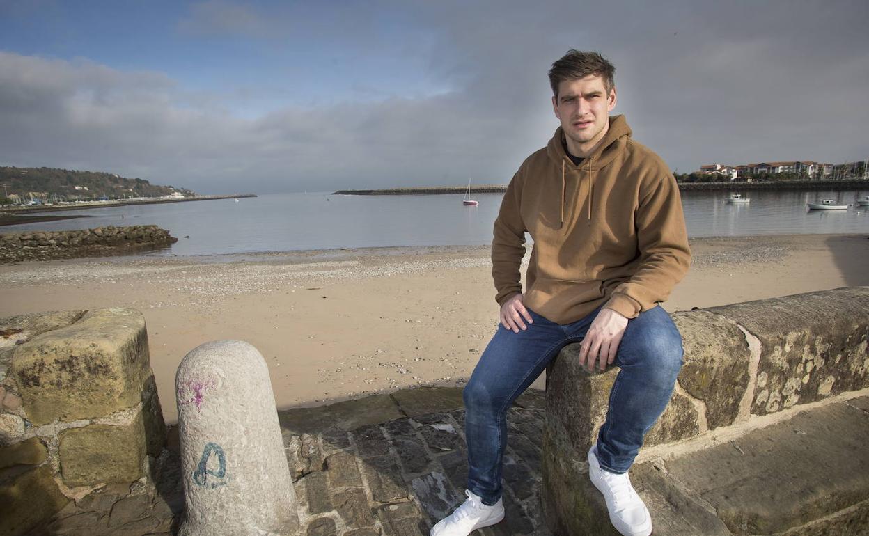 Julen Aginagalde ha tirado de take away ante la imposibilidad de cenar en sus restaurantes favoritos.. 