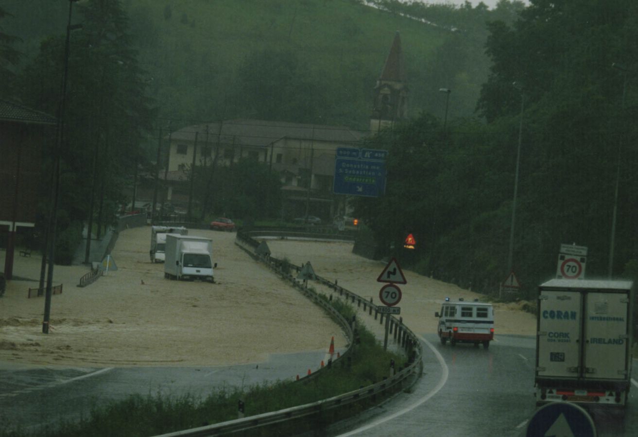 El 1 de junio de 1997 el agua anegó San Sebastián después de que cayeran 230 litros por metro cuadrado en apenas 12 horas