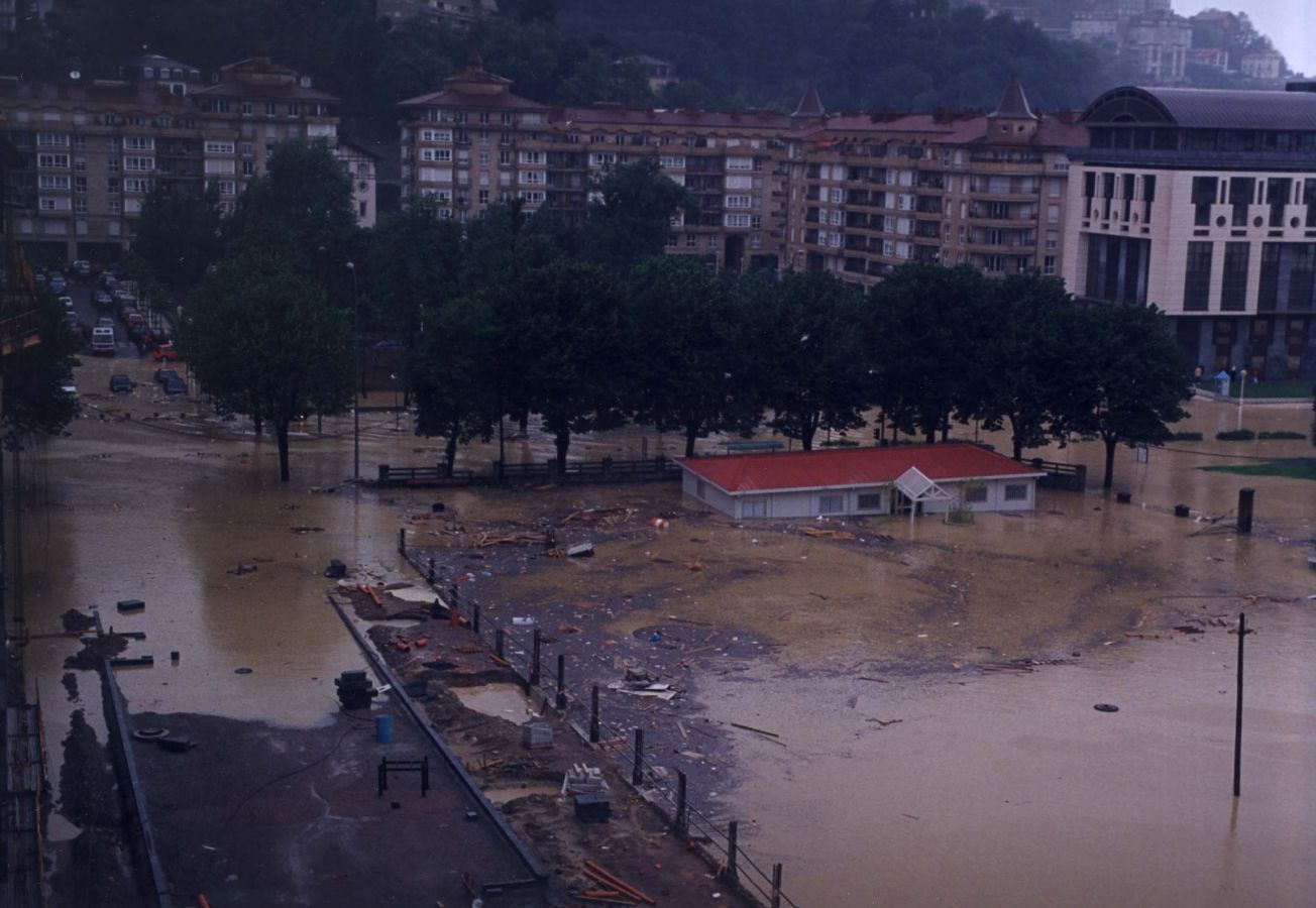 El 1 de junio de 1997 el agua anegó San Sebastián después de que cayeran 230 litros por metro cuadrado en apenas 12 horas