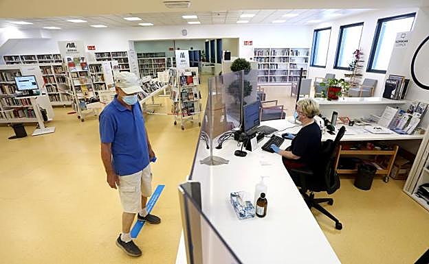 Ernest Lluch. las medidas sanitarias son estrictas en todos los centros culturales. 