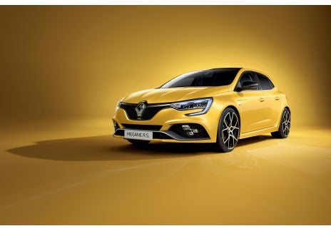 A partir de este verano, Renault empieza a vender en Europa el nuevo Mégane 2020 su modelo compacto superventas del que se han vendido más de 7 millones de unidades en las cuatro generaciones desde que naciera en 1995. Es la cuarta generación del superventas de la firma francesa. 