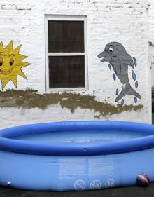 Imagen secundaria 2 - Desescalada: Un verano atípico dispara la venta y construcción de piscinas en Gipuzkoa