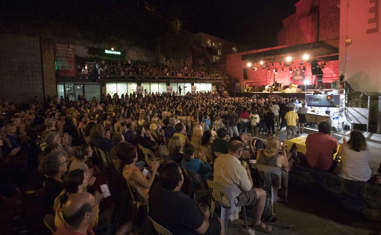 Los trabajadores de las artes escénicas reclaman que la Administración articule medidas que permitan la reactivación del sector. 