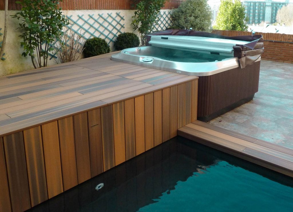 Los últimos años la construcción de piscinas privadas en casasde Gipuzkoa se ha incremendo añadiendo así valor añadido a las viviendas.