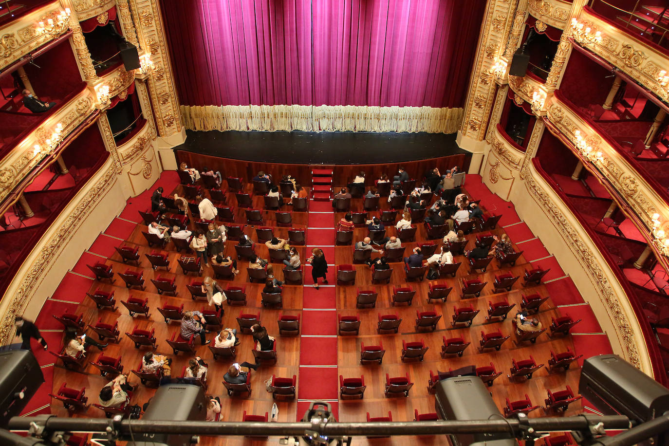 Reapertura del Teatro Victoria Eugenia. 