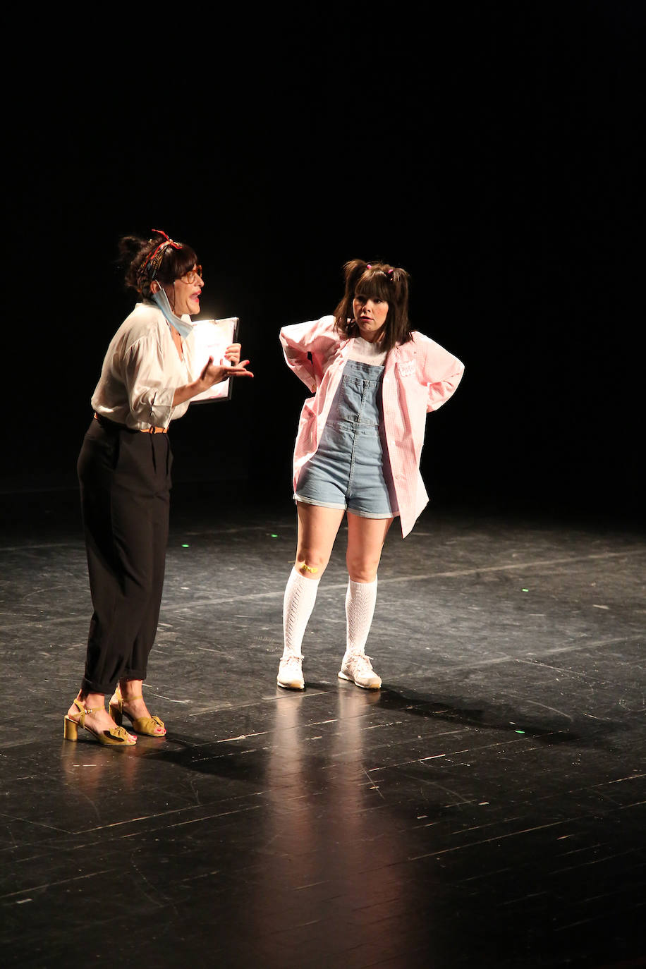 Reapertura del Teatro Victoria Eugenia. 