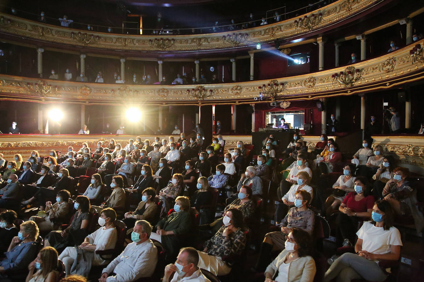 Reapertura del Teatro Victoria Eugenia. 