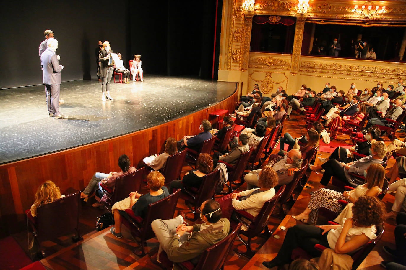 Reapertura del Teatro Victoria Eugenia. 
