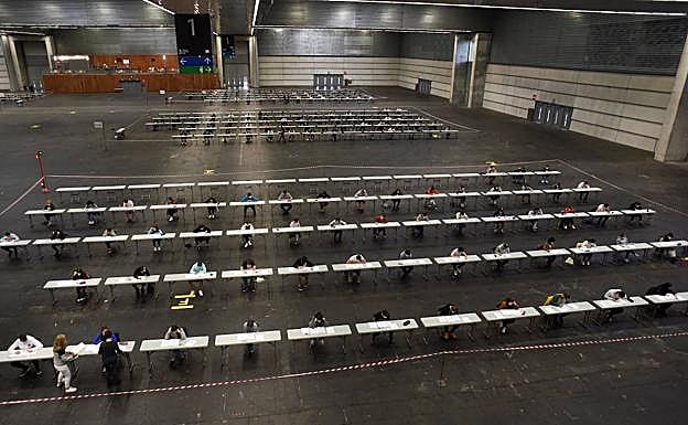 Imagen que ofrecía esta mañana el BEC durante el primer examen.