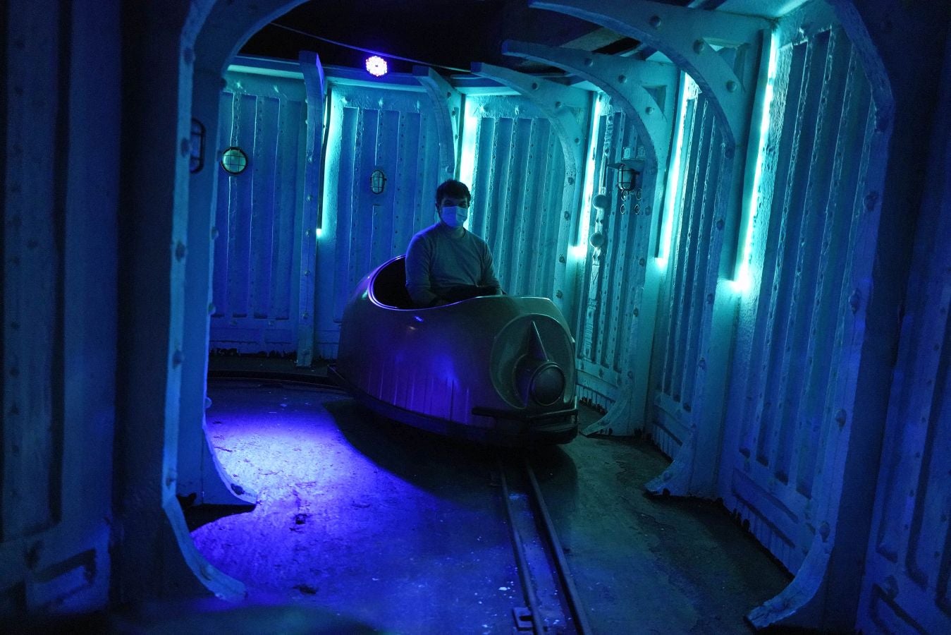 Tras más de cien días con sus puertas cerradas la actividad ha vuelto al parque de atracciones de Igeldo