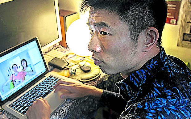 Fan Popo, activista homosexual que reside en Alemania, y al que han vetado en China un documental.