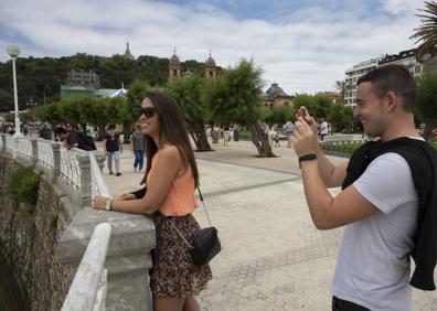Imagen secundaria 1 - Turistas en Gipuzkoa: «Había muchas ganas de moverse»