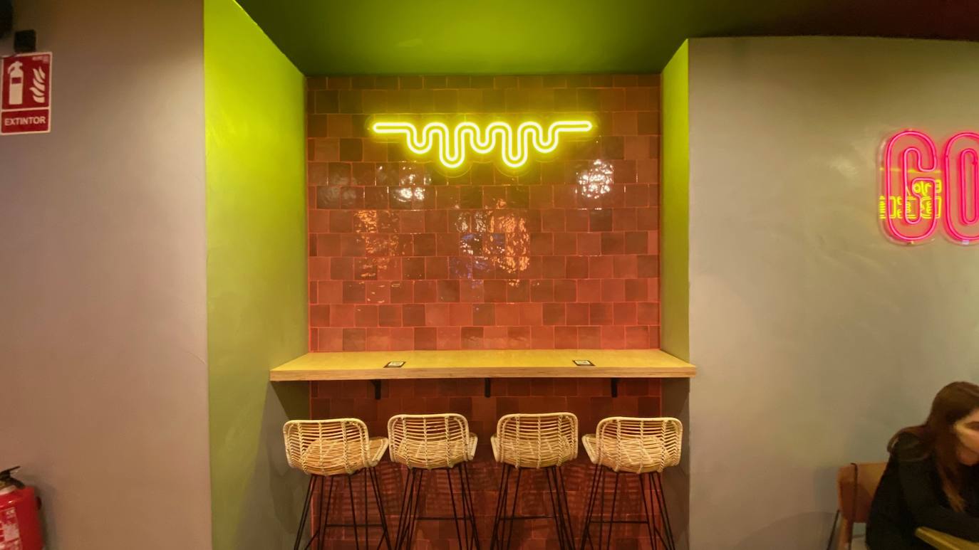 Ubicado en la calle Bergara, sus puertas se abrieron el 1 de julio y en las primeras horas de andadura, se han superado las mejores expectativas de público y facturación de la empresa