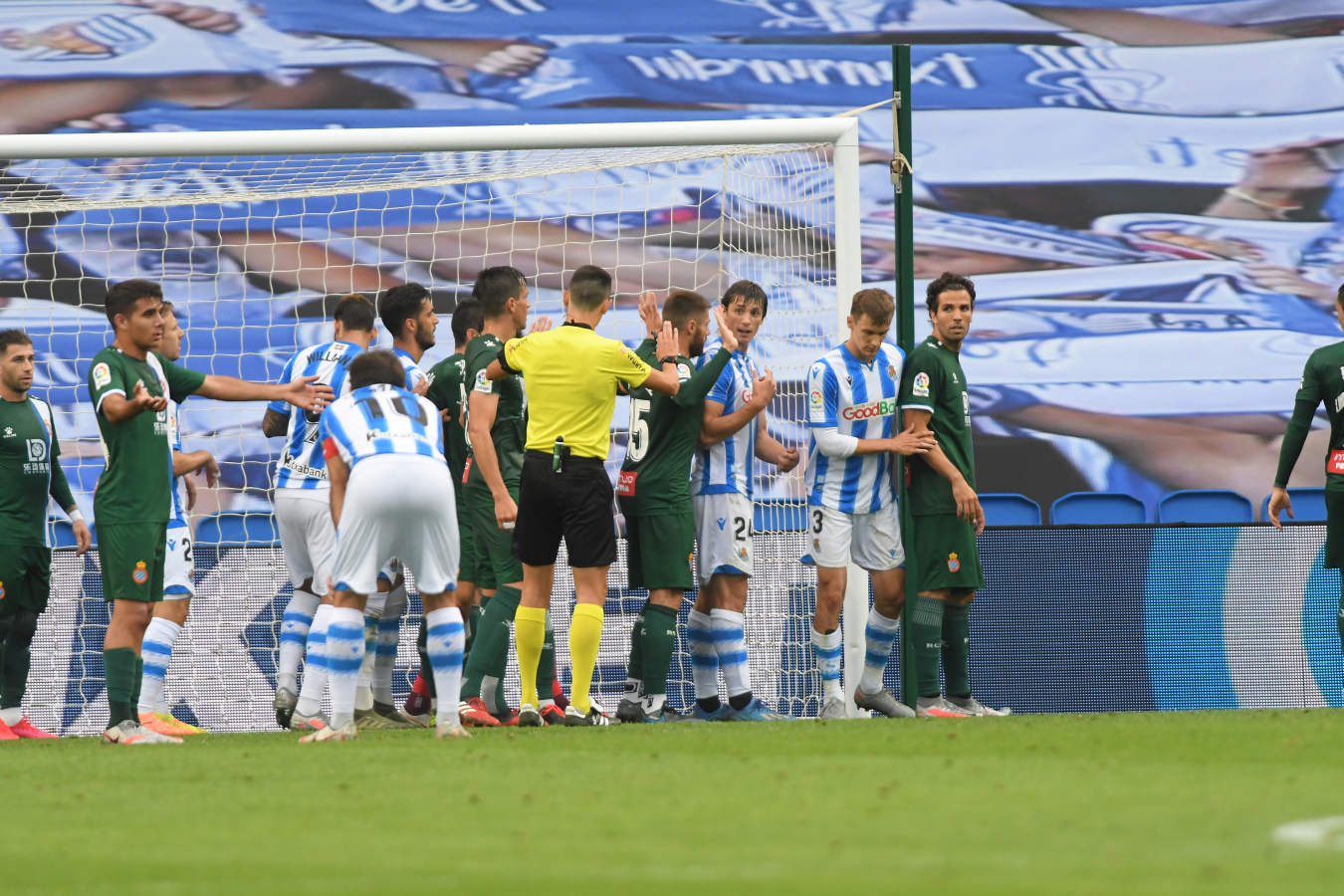 La Real Sociedad necesita sumar los tres puntos contra el colista si quiere mantener con vida sus aspiraciones europeas.