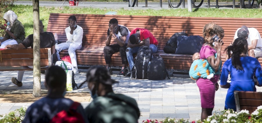 Fotos: Llegada de migrantes a Irun