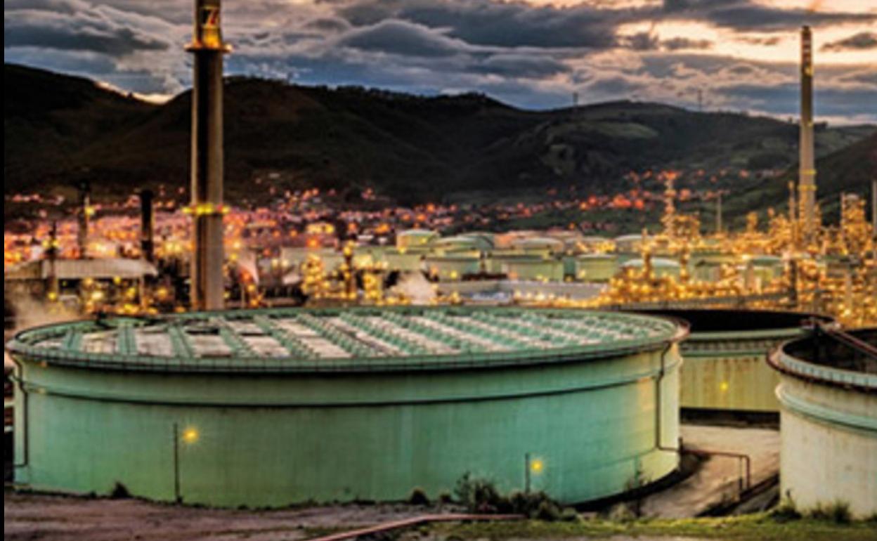 Vista general de la refinería de Petronor, en Muskiz. 