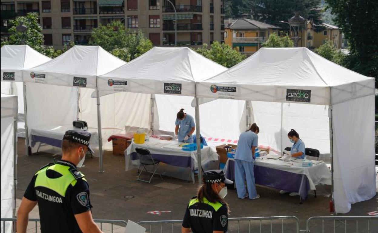 La Policía Municipal de Ordizia impone once multas por no llevar mascarilla dentro del coche