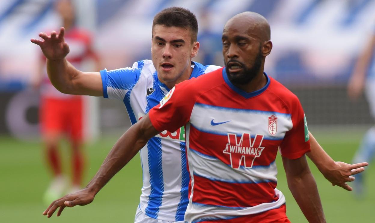 Ander Barrenetxea fue unaamenaza constante paraDimitri Foulquier por la bandaizquierda. 