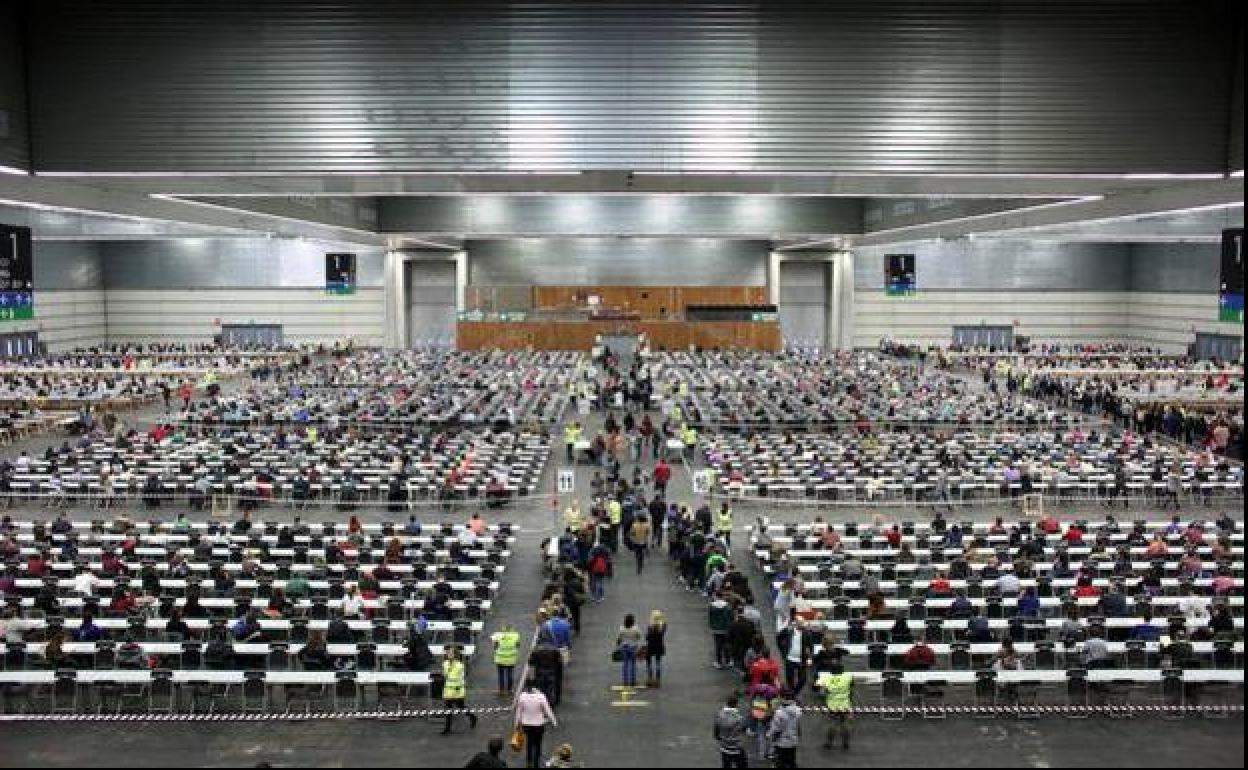 La juez de la OPE de Osakidetza cita a otra imputada y a 24 nuevos testigos