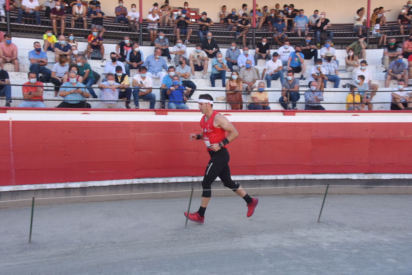 El expelotari se impuso a Joxean Olaskoaga 'Aizperro' en la apuesta combinada de tres trabajos aventajándolo en seis minutos y siete segundos