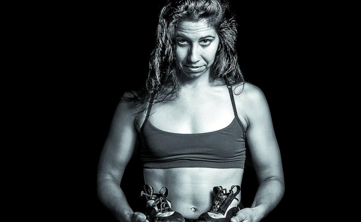 Este retrato de Nuria Planell forma parte de los que se muestran en Zarautz. 