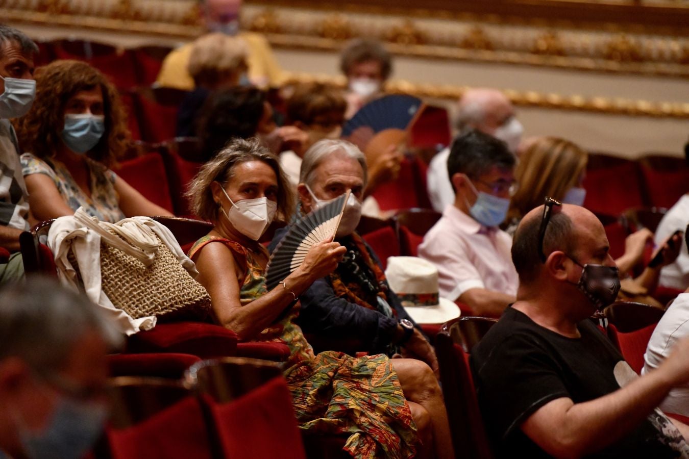Segunda jornada en el Festival de Jazz de San Sebastián. La chelista alemana Anja Lechner y el pianista francés François Couturier han presentado este jueves su último trabajo, 'Lontano', en el teatro Victoria Eugenia.