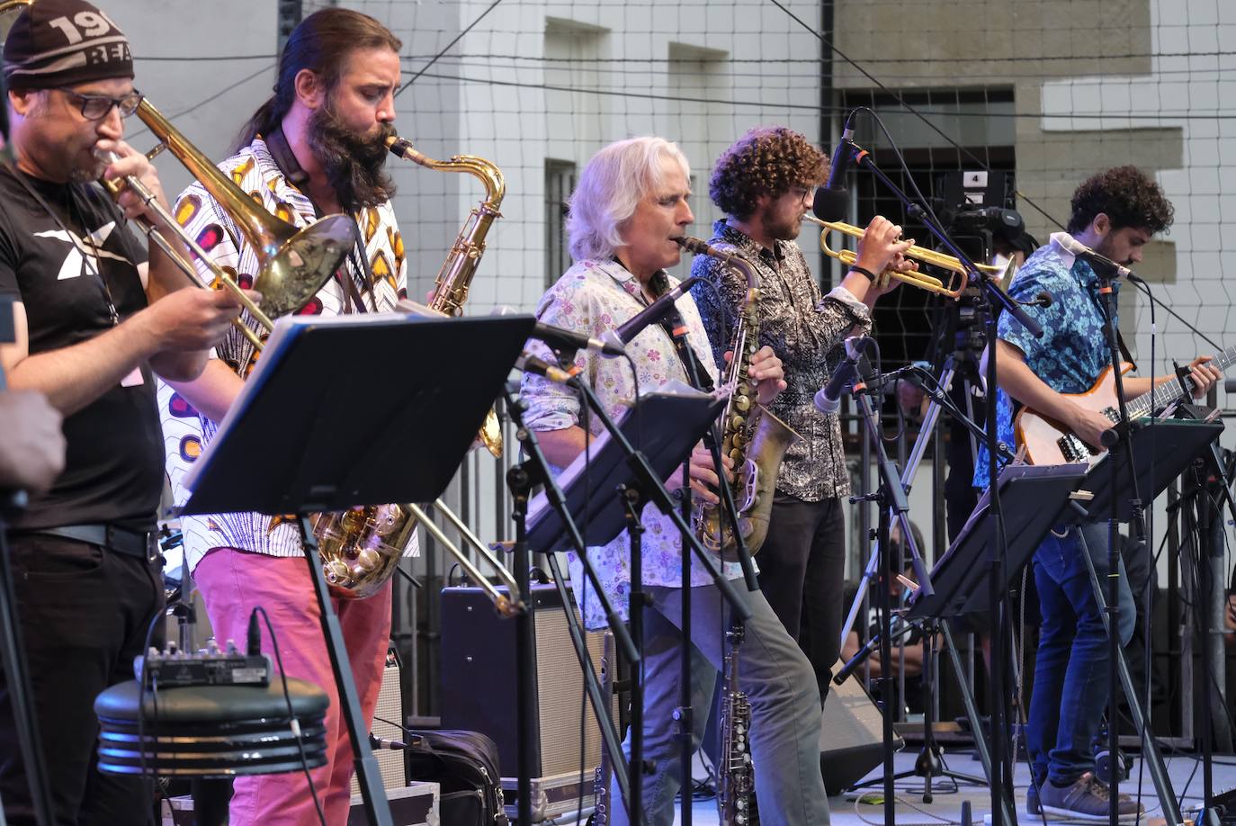 Concierto de Perico Sambeat en la plaza de la Trinidad. 