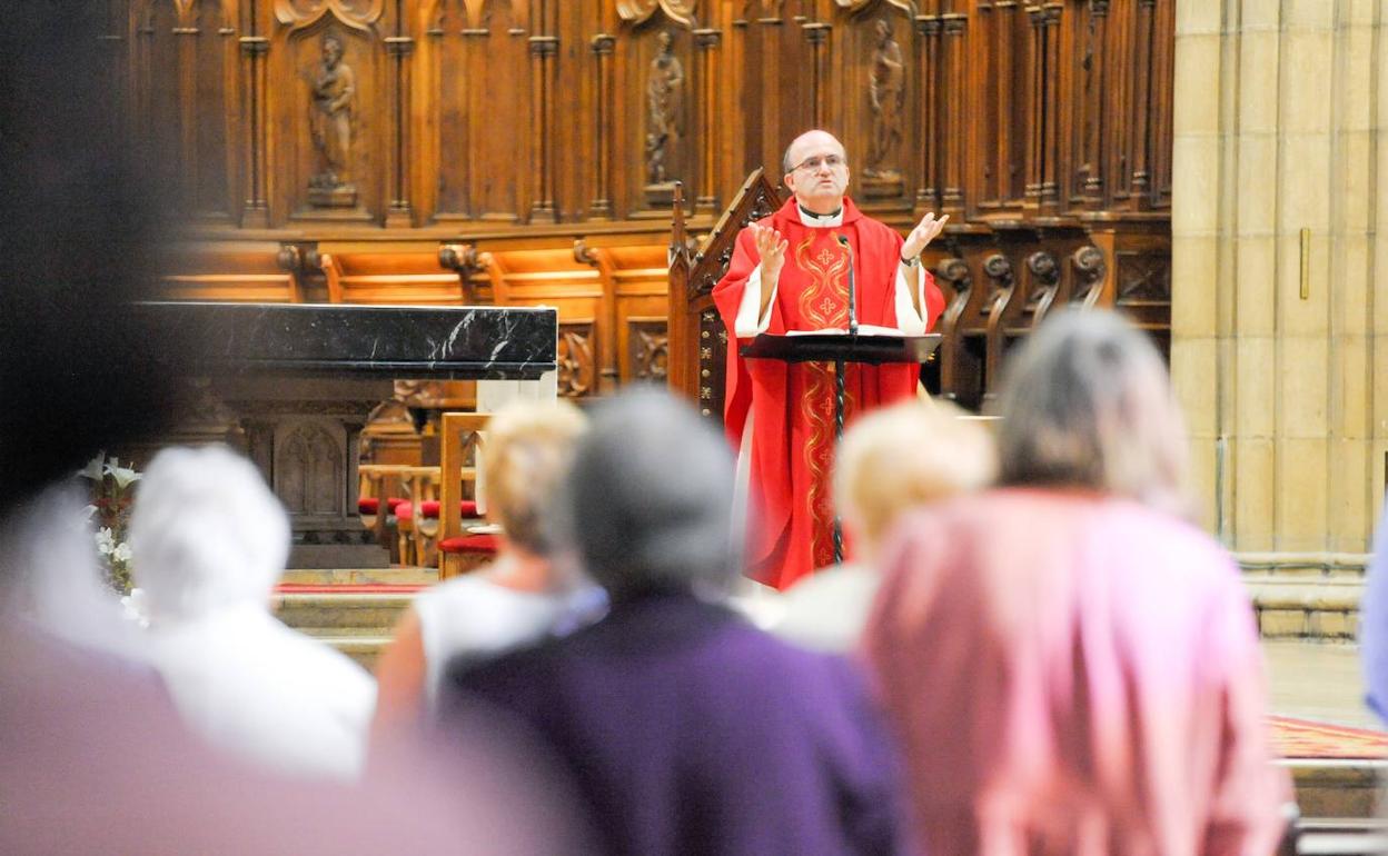 José Ignacio Munilla celebró la misa funeral en memoria de los fallecidos. 