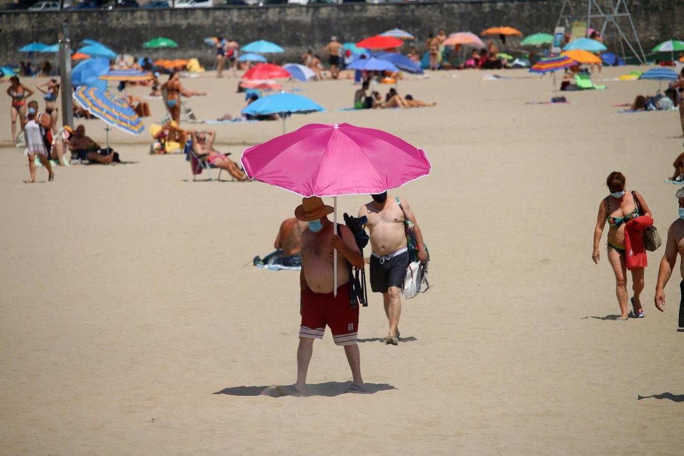 En algunas partes del territorio los termómetros han superado los cuarenta grados. Aemet eleva a roja la alarma por las altas temperaturas