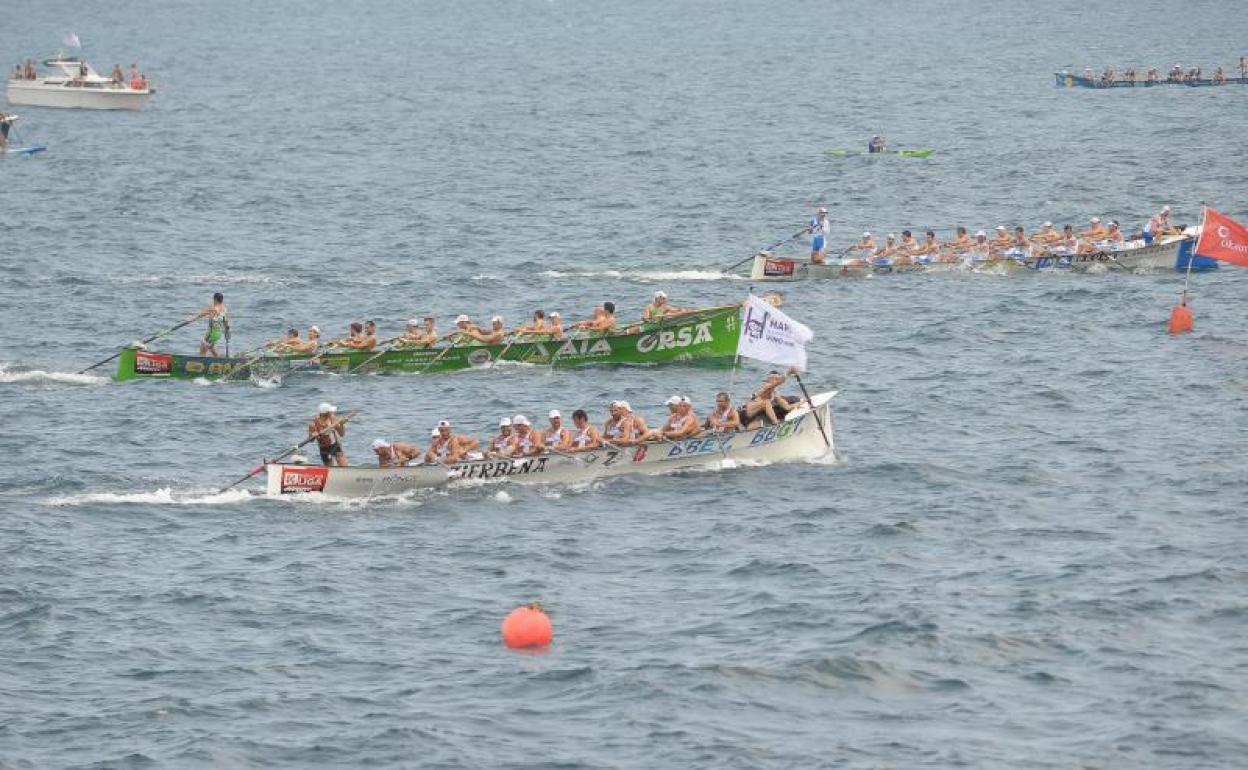 Zierbena toma la cabeza con una ola al final del segundo largo, y pone la directa hacia su primer título vasco, tras superar a Hondarribia y Donostiarra, que se hicieron con la plata y el bronce