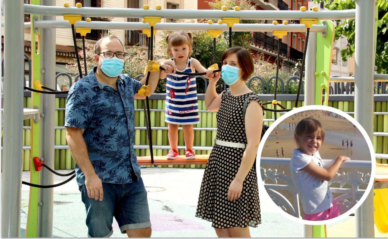 Dani y Lide, con su hija Jare, extrañan a Katya, la niña ucraniana a la que acogen desde hace cinco años. 